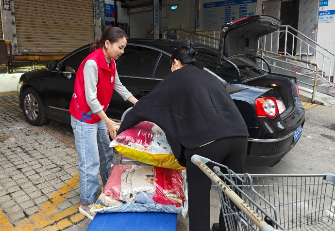 汇聚暖流,与爱同行2.jpg 汇聚暖流,与爱同行2.jpg