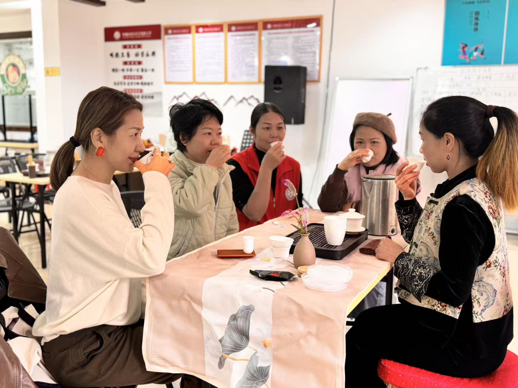 fd2260e20d81c59d12240b8b08815431.jpg fd2260e20d81c59d12240b8b08815431.jpg