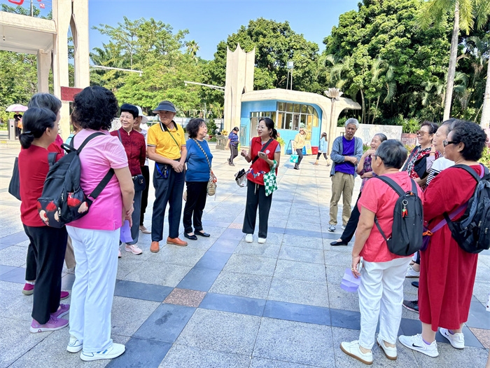 社区长者趣味游园会 (2).jpg