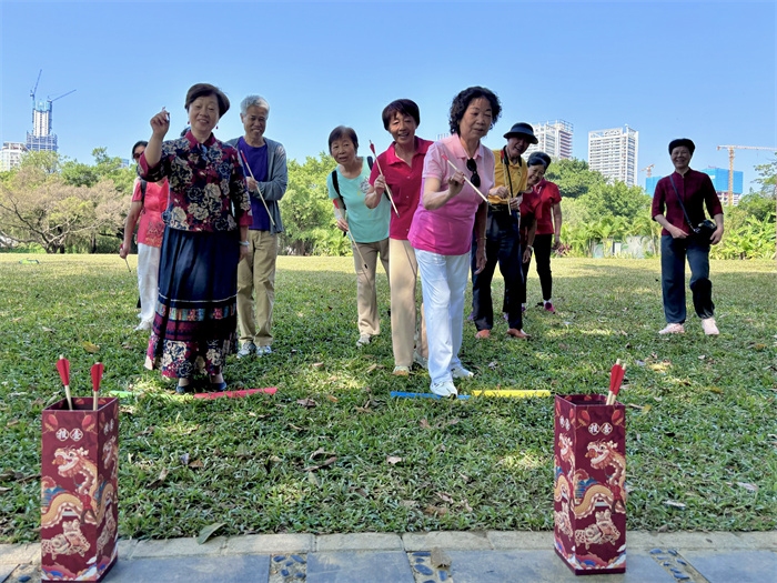 社区长者趣味游园会 (3).jpg