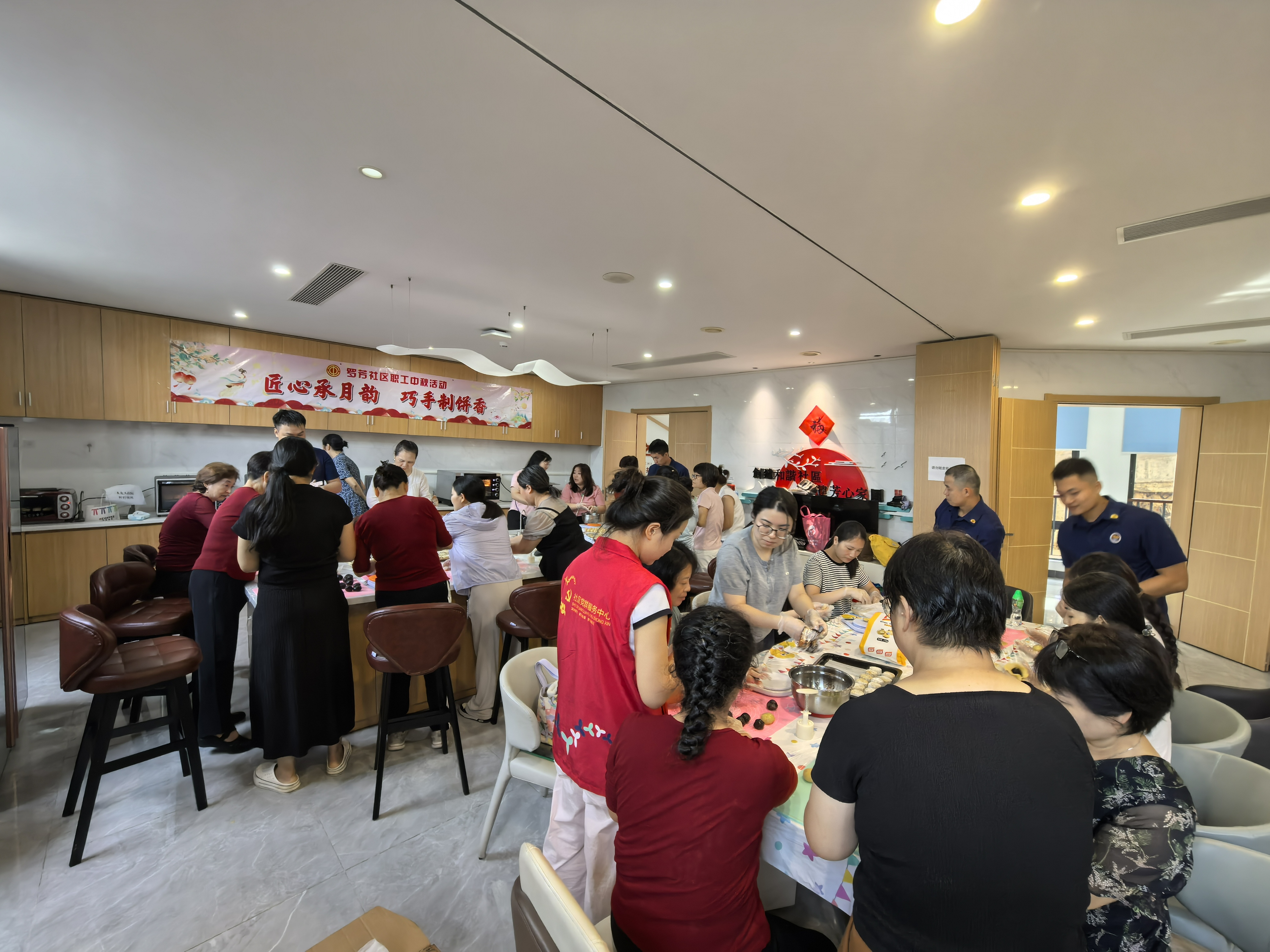 开心制饼1.jpg 开心制饼1.jpg