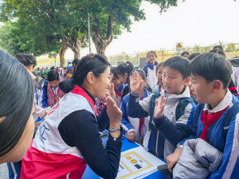 现场互动.jpg 现场互动.jpg