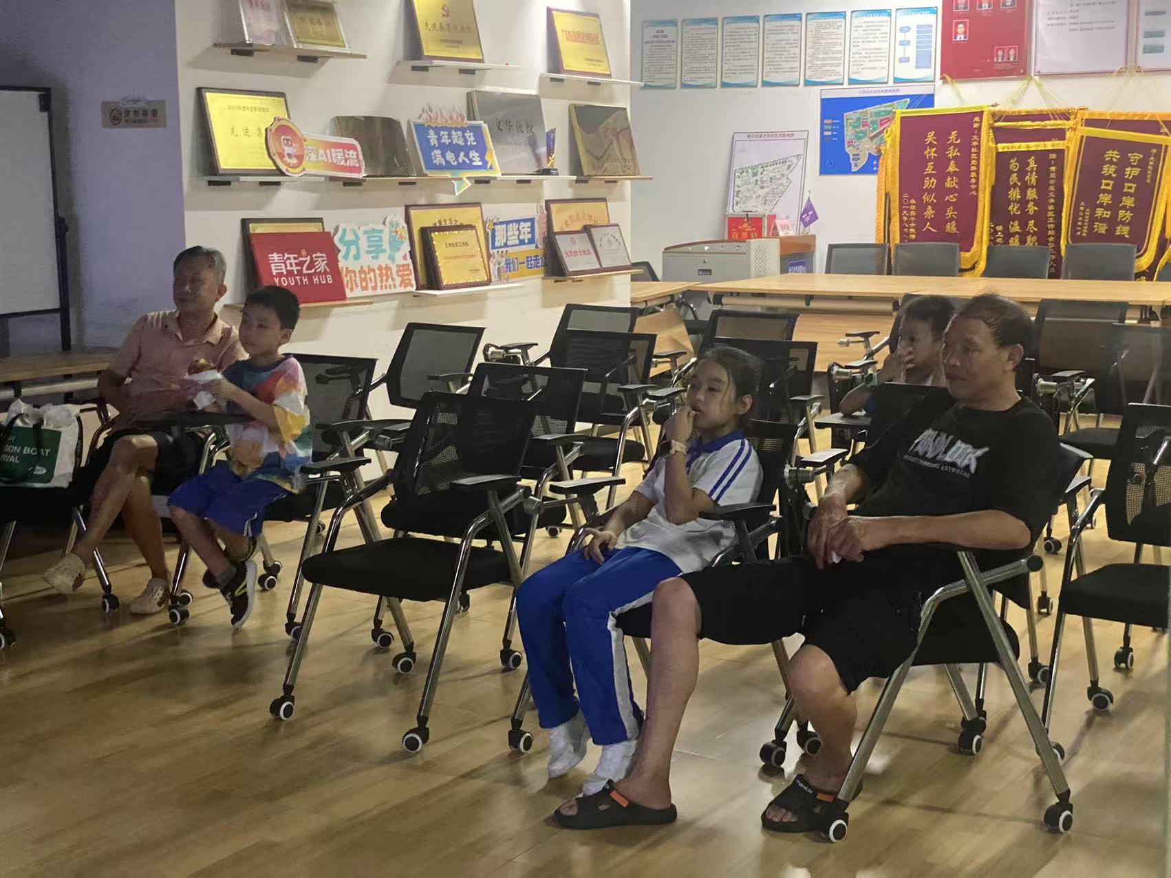 bc00bb5f5fbf6d5112870115916c1bfc.jpg bc00bb5f5fbf6d5112870115916c1bfc.jpg