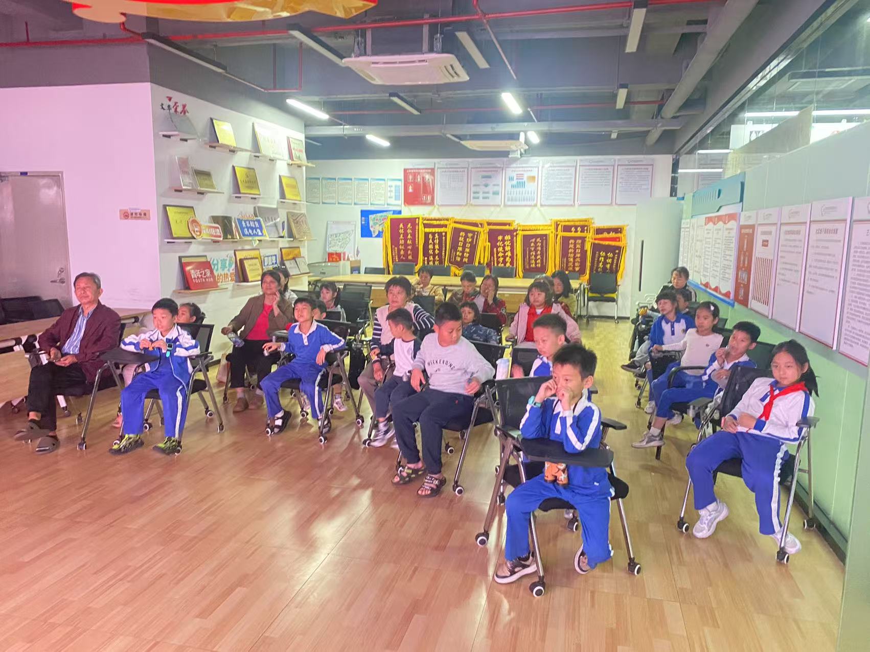 f4ab8e1454f99076a5fc5388bdc721dc.jpg f4ab8e1454f99076a5fc5388bdc721dc.jpg