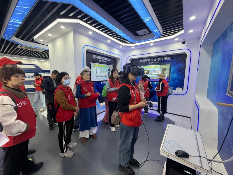 VR体验.jpg VR体验.jpg