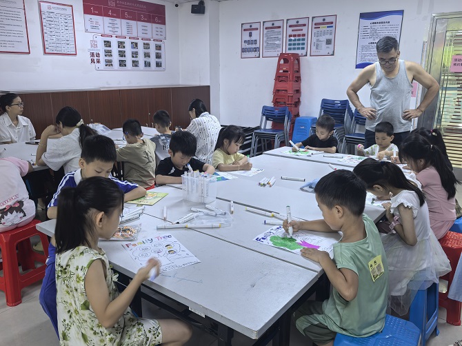 描绘家庭树.jpg 描绘家庭树.jpg