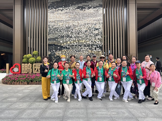 合影留念.jpg 合影留念.jpg