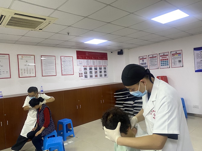 按摩体验.jpg 按摩体验.jpg