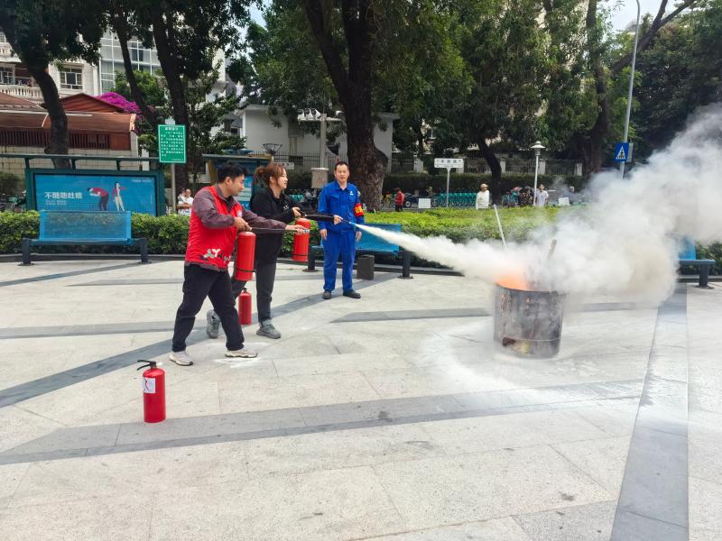 灭火演练.jpg