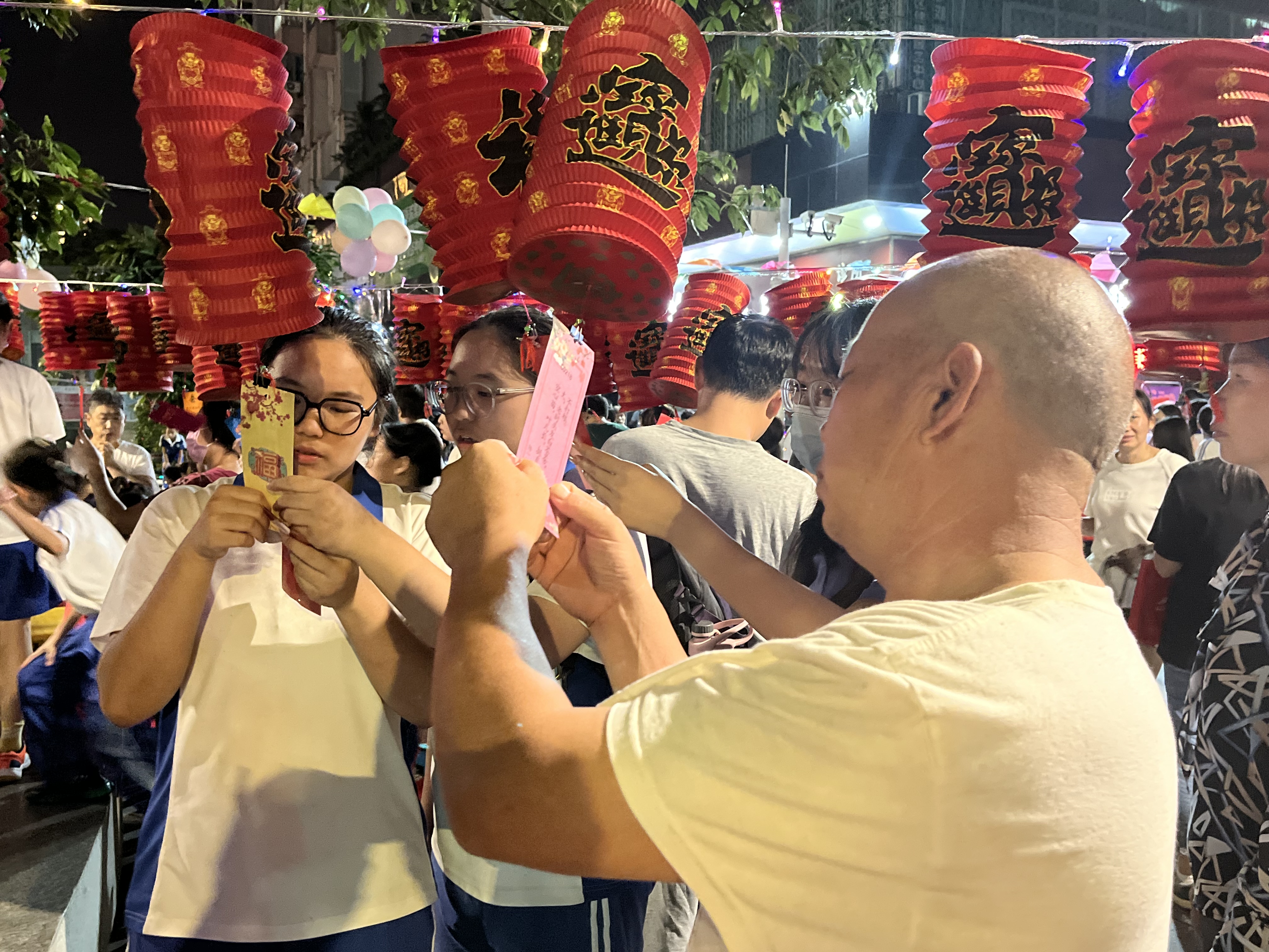 照片2.jpg 照片2.jpg