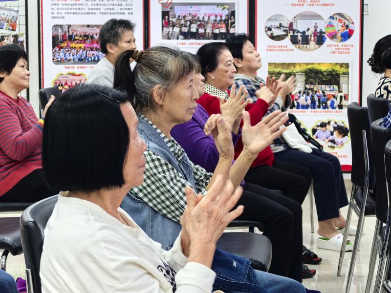 手指操训练 (1).jpg 手指操训练 (1).jpg