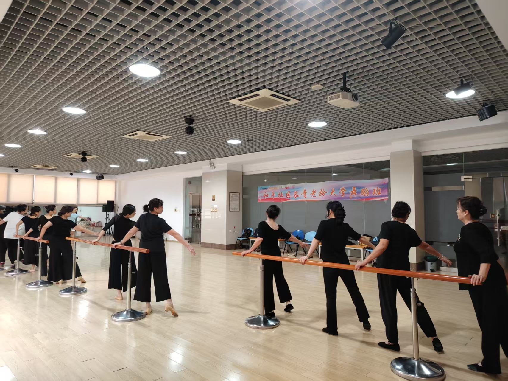 微信图片_20251021142923_46_45.jpg 微信图片_20251021142923_46_45.jpg