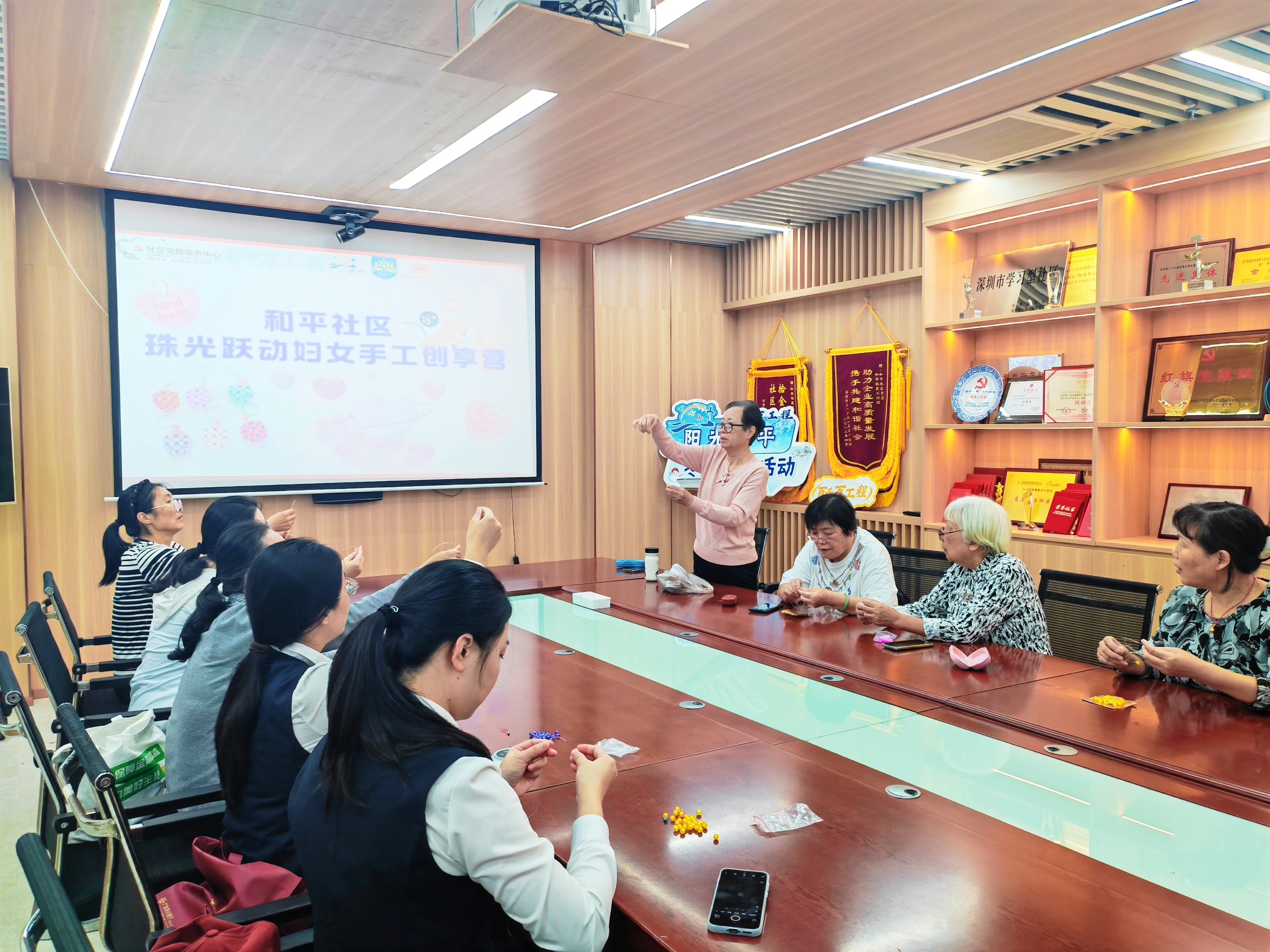 老师讲解1.jpg 老师讲解1.jpg