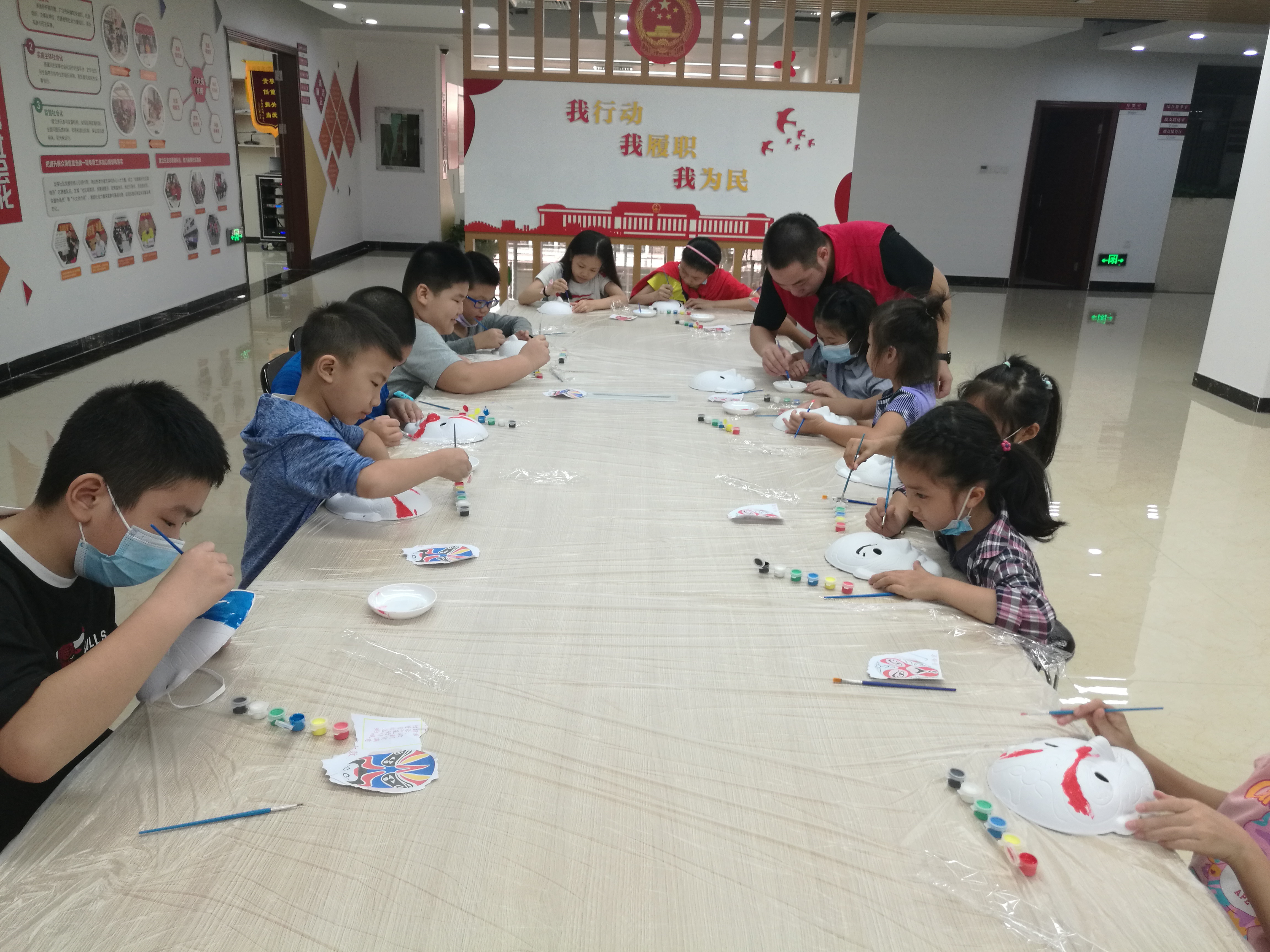 传承经典-罗湖社区开展手绘京剧脸谱活动 (2).jpg 传承经典-罗湖社区开展手绘京剧脸谱活动 (2).jpg