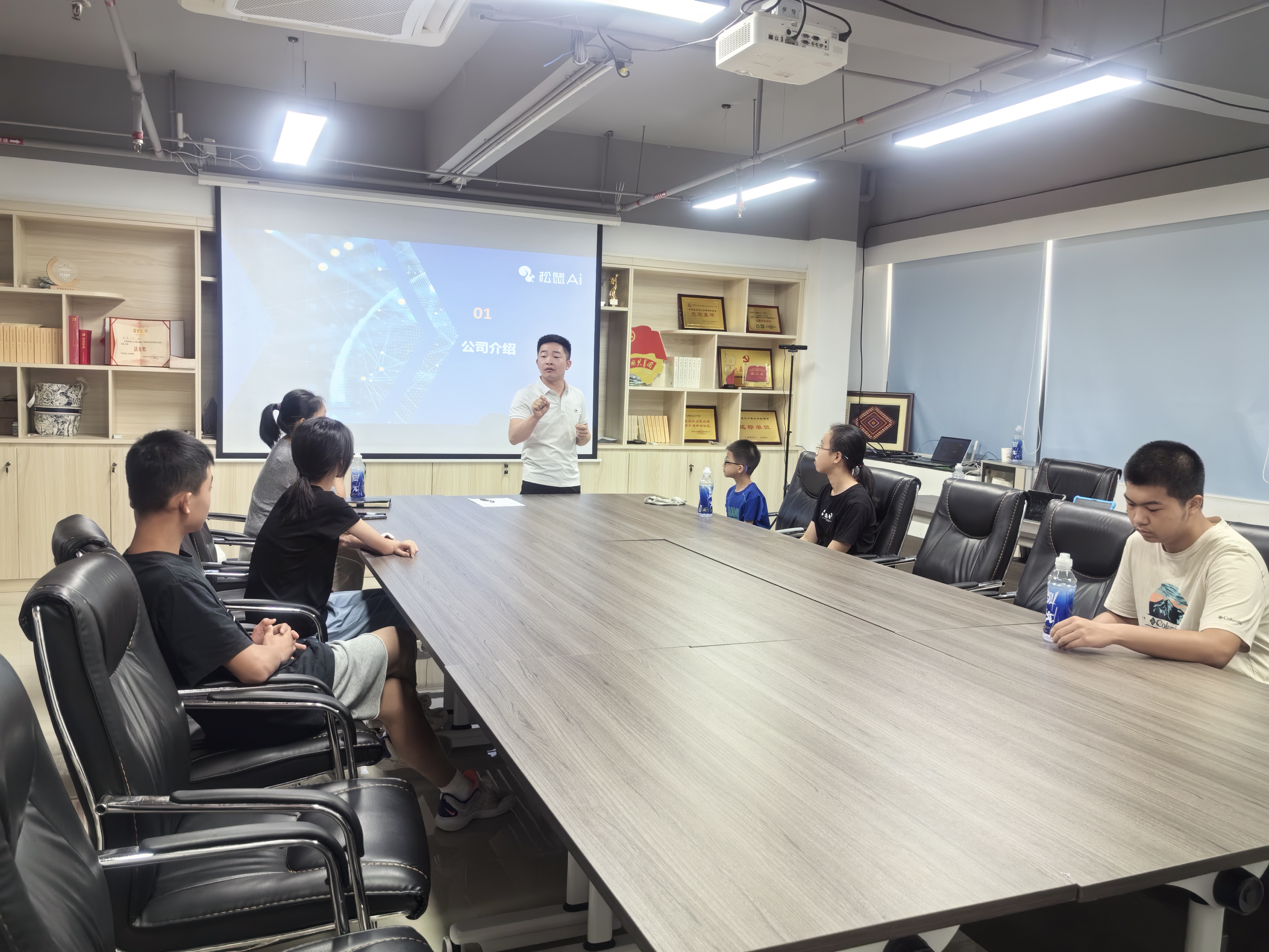 图片 (2).jpg 图片 (2).jpg