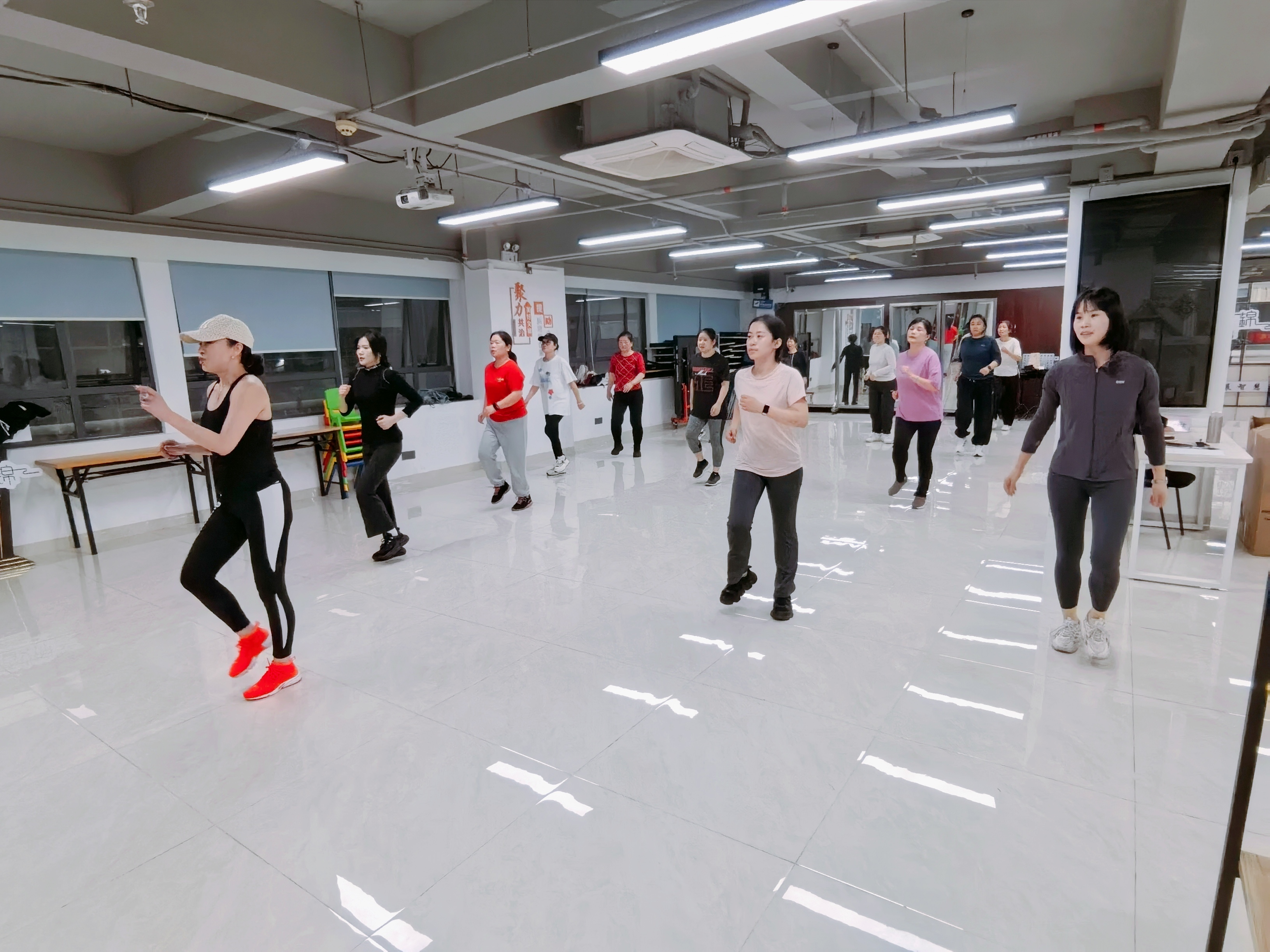 20250217健身操 (1).jpg 20250217健身操 (1).jpg