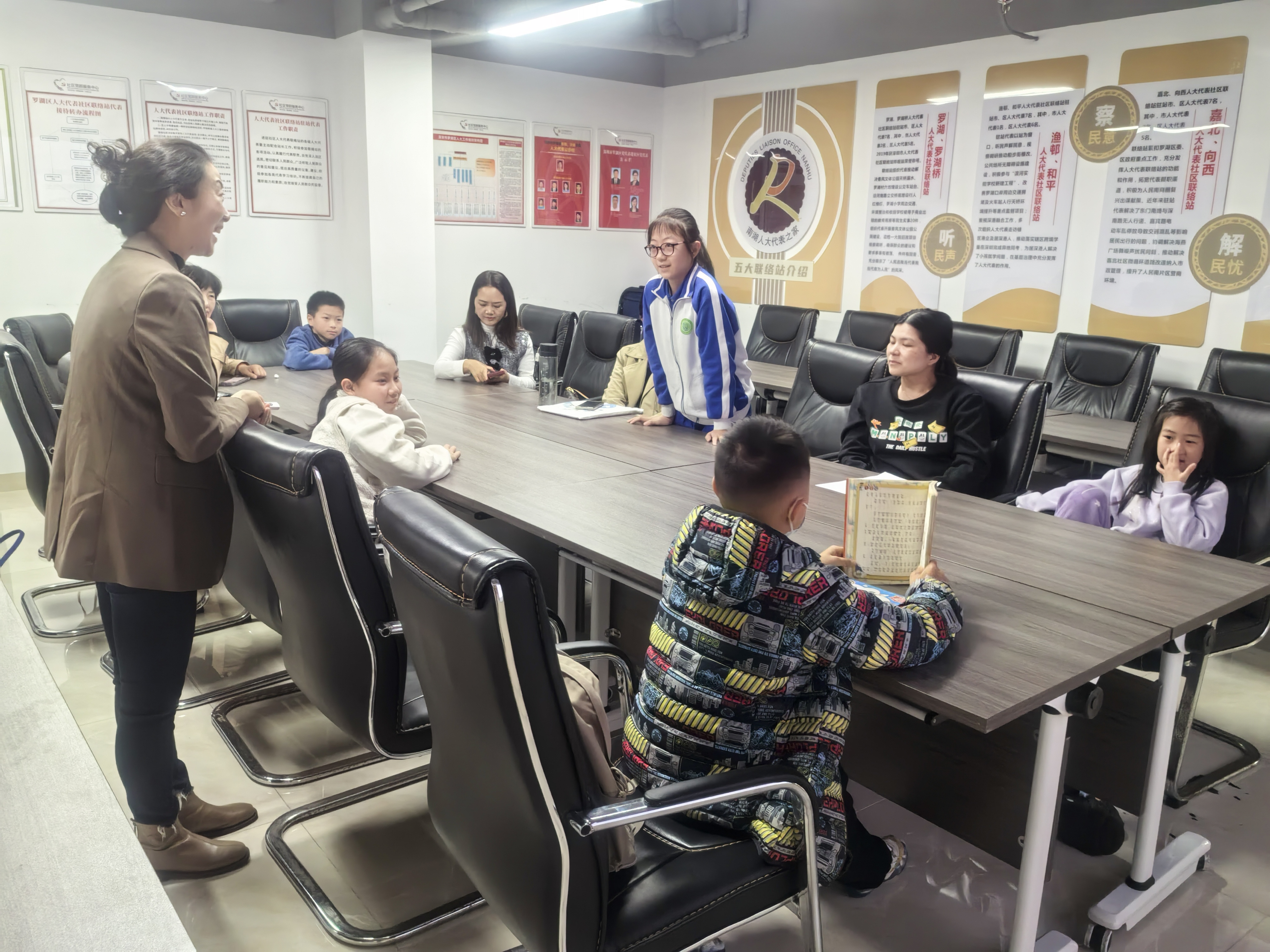 20250222文锦社区开展财商启蒙活动,亲子共学理财知识 (3).jpg 20250222文锦社区开展财商启蒙活动,亲子共学理财知识 (3).jpg