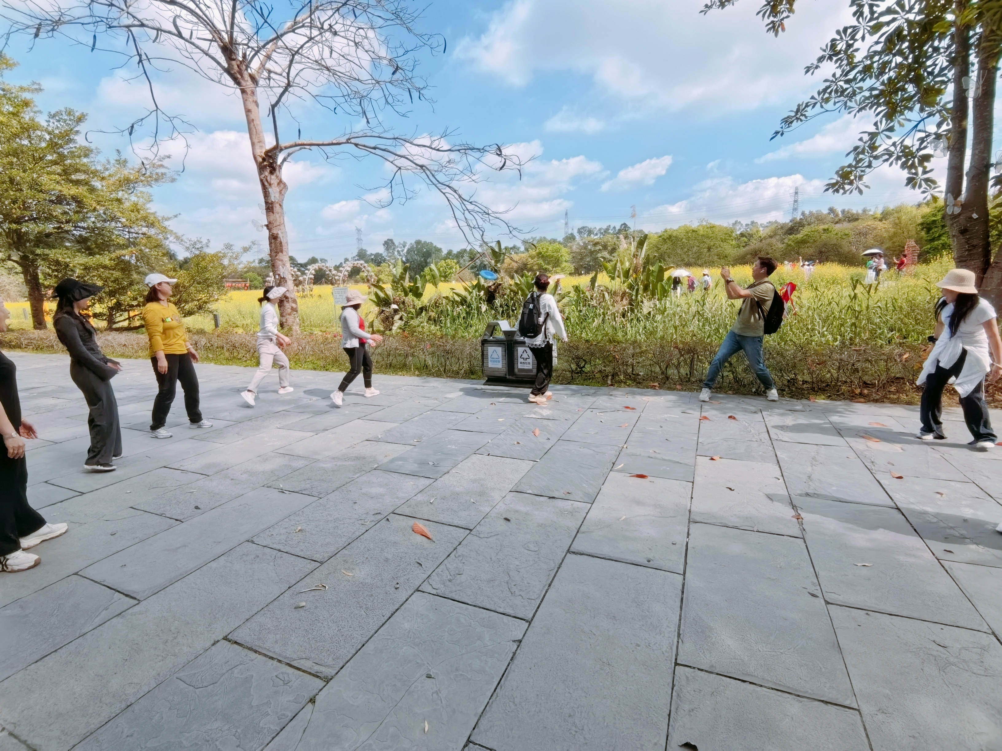 20250313“职”享春日好“丰”景,文锦社区职工畅游版画之乡 (4).jpg 20250313“职”享春日好“丰”景,文锦社区职工畅游版画之乡 (4).jpg