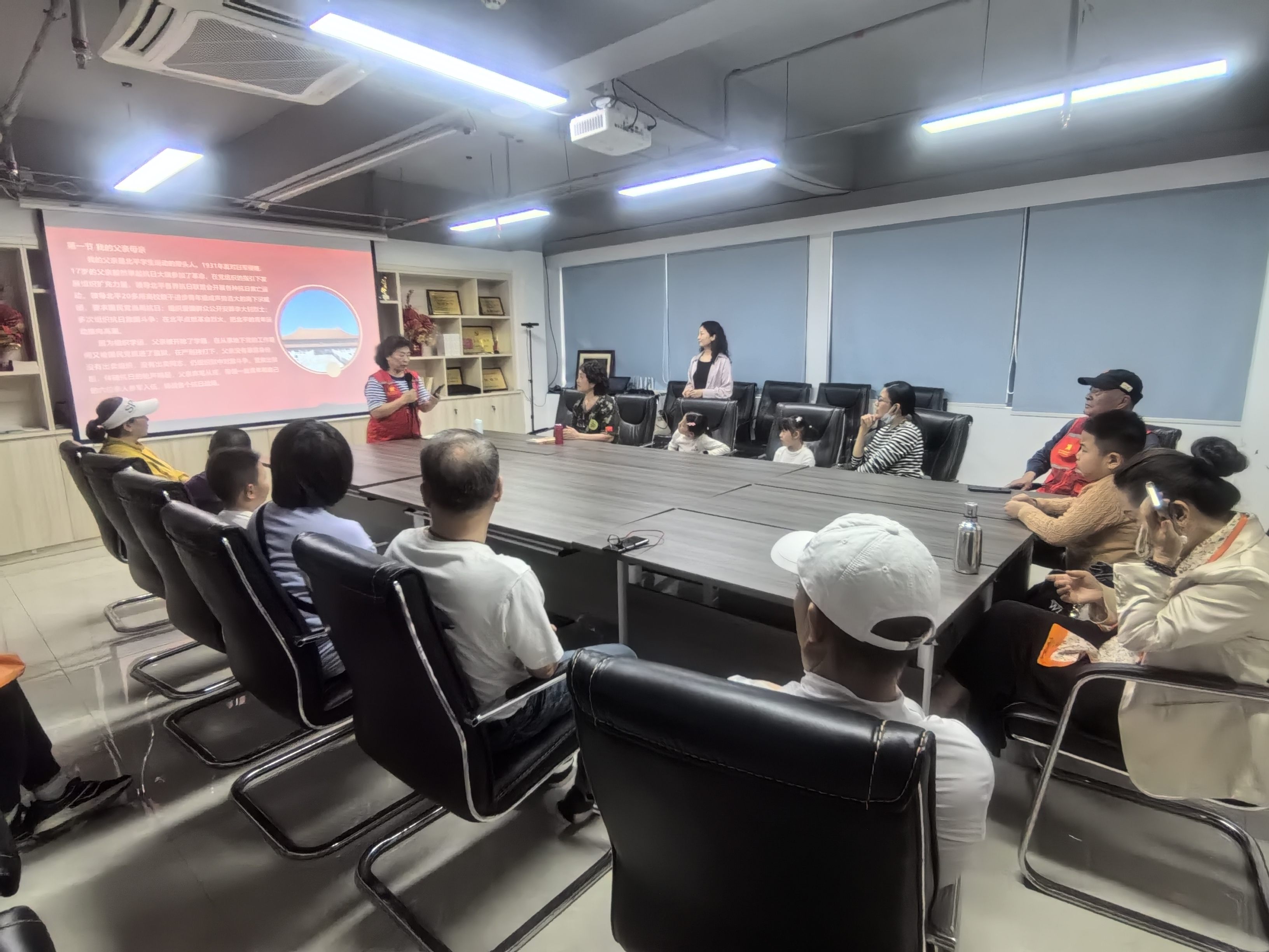 20250315文锦社区开展《红二代讲父辈革命故事》红色教育活动 (2).jpg 20250315文锦社区开展《红二代讲父辈革命故事》红色教育活动 (2).jpg