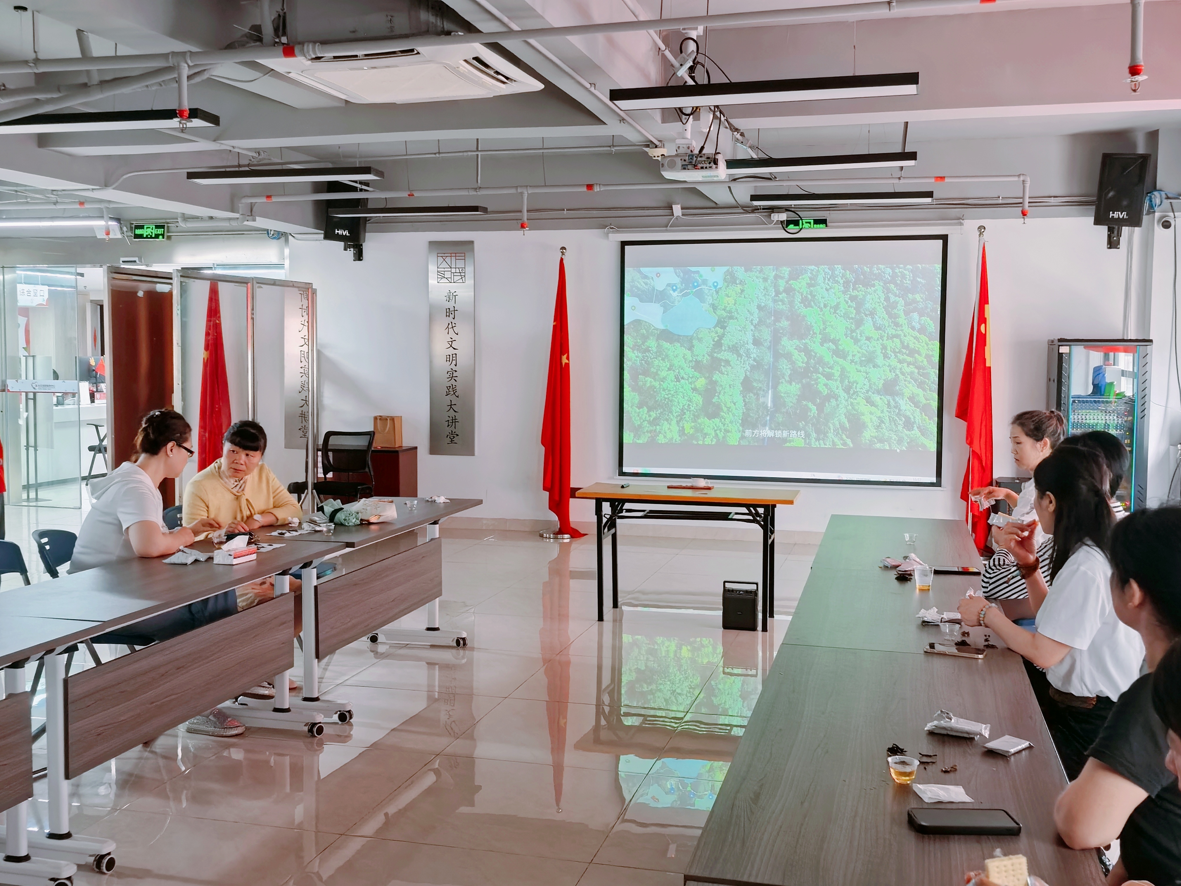 20250411文锦社区开展国家安全教育日主题宣传活动 筑牢全民安全防线 (3).jpg 20250411文锦社区开展国家安全教育日主题宣传活动 筑牢全民安全防线 (3).jpg