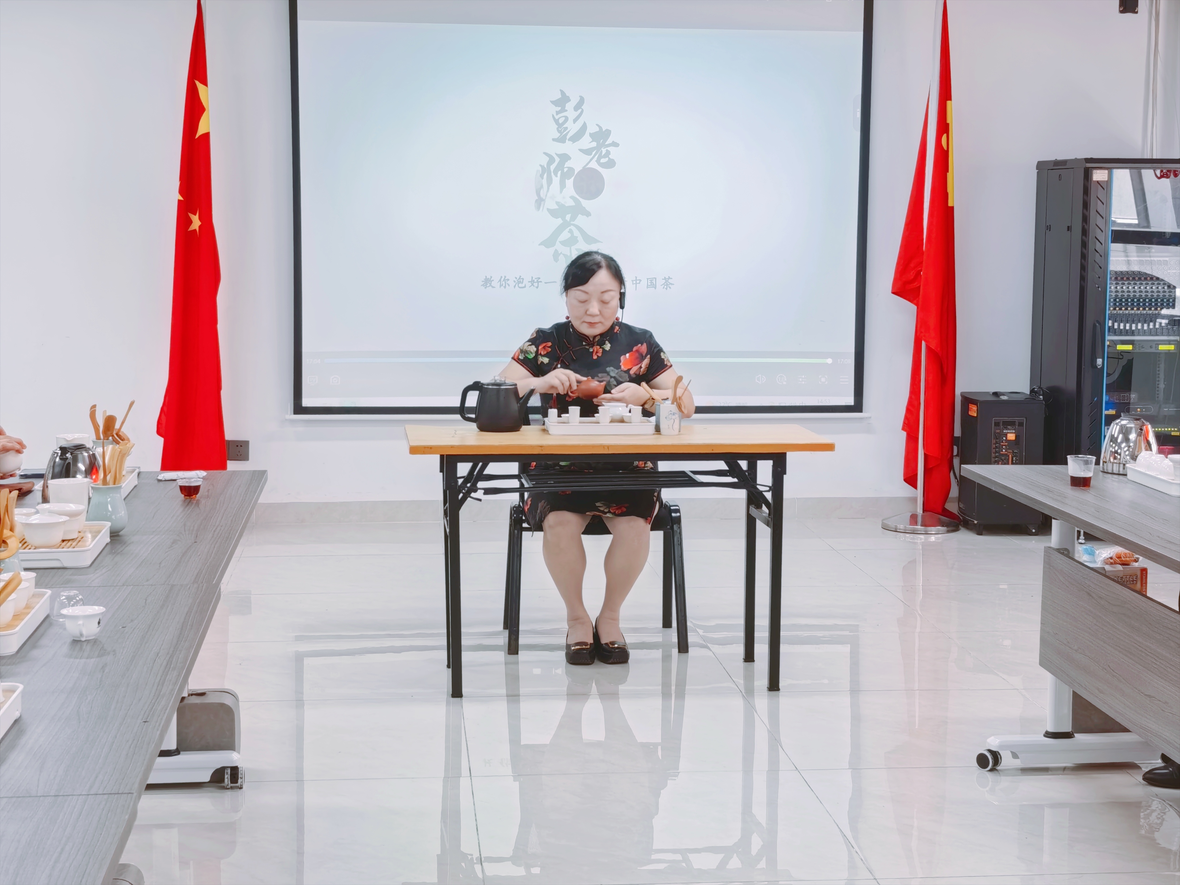 20250415青茗溢彩润文锦,乌龙流香惠职工 (3).jpg 20250415青茗溢彩润文锦,乌龙流香惠职工 (3).jpg